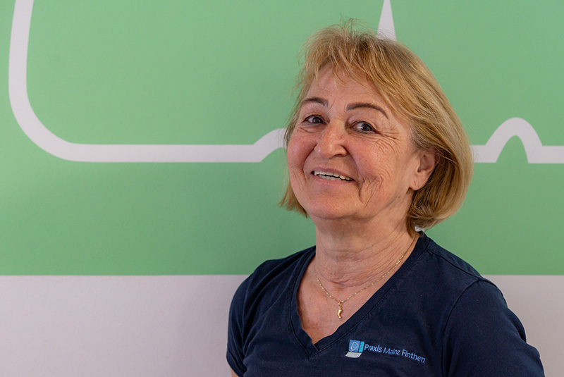 Frau Marion Steinbach